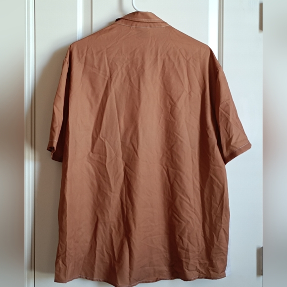 Men's Bundle: 2  Button Down Shirt. Size Large - Picture 11 of 13